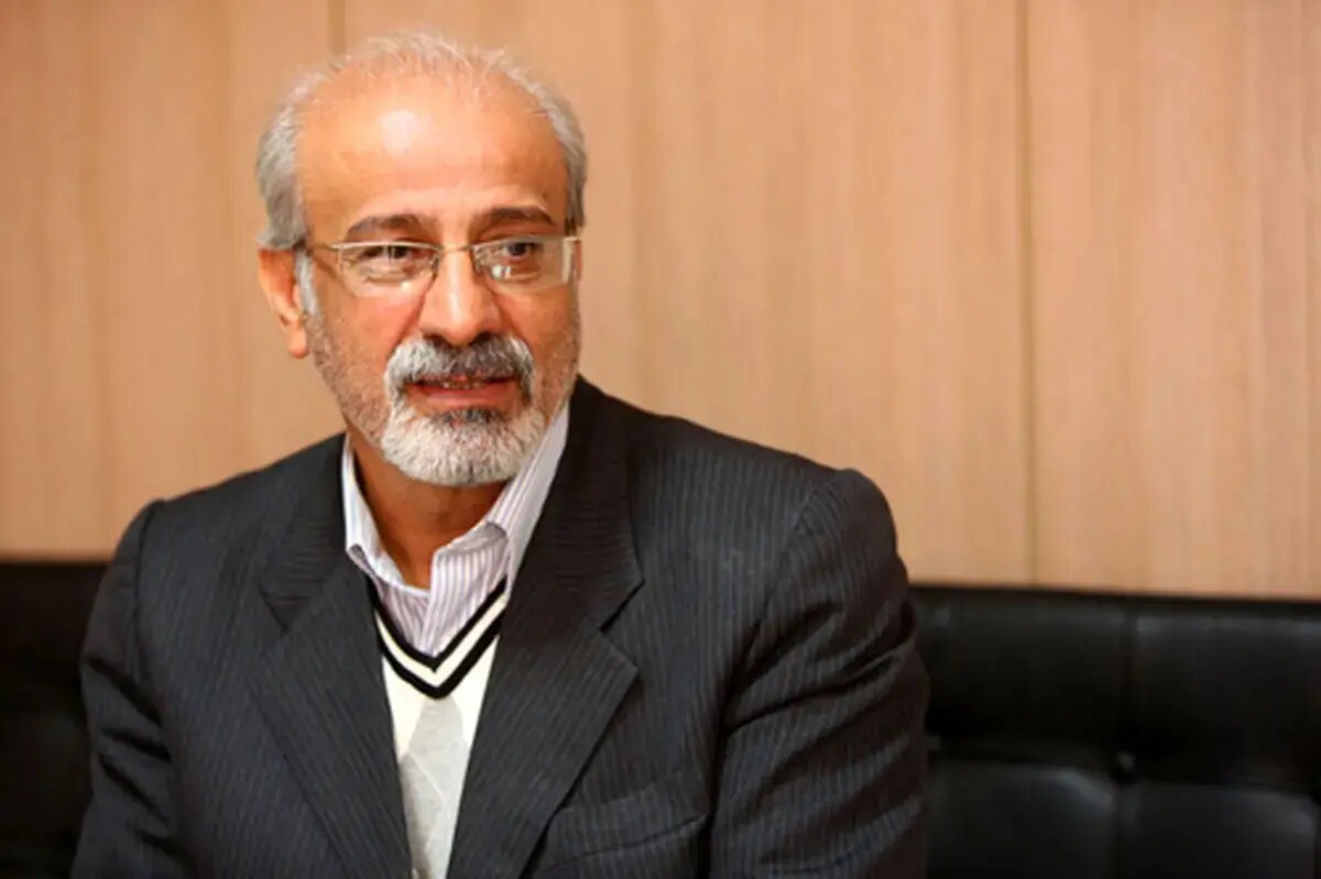 پشت پرده گرانی لبنیات/ فربد: سود واقعی تولیدکنندگان حدود ۵ درصد است / لبنیات قربانی تب برفکی و کمبود نهاده‌هاست!