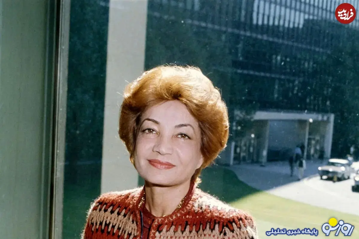 اشرف پهلوی هنگام سوار بر اسب در ۳۵ سالگی